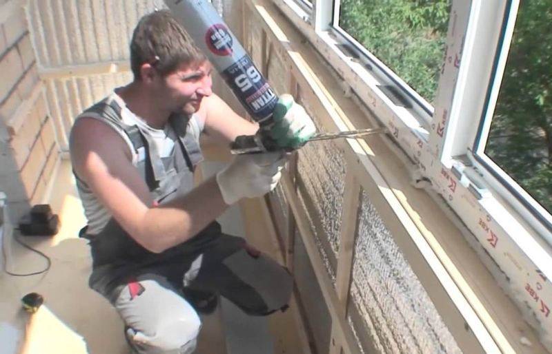 Утеплить балкон с холодным остеклением: пошаговая инструкция
