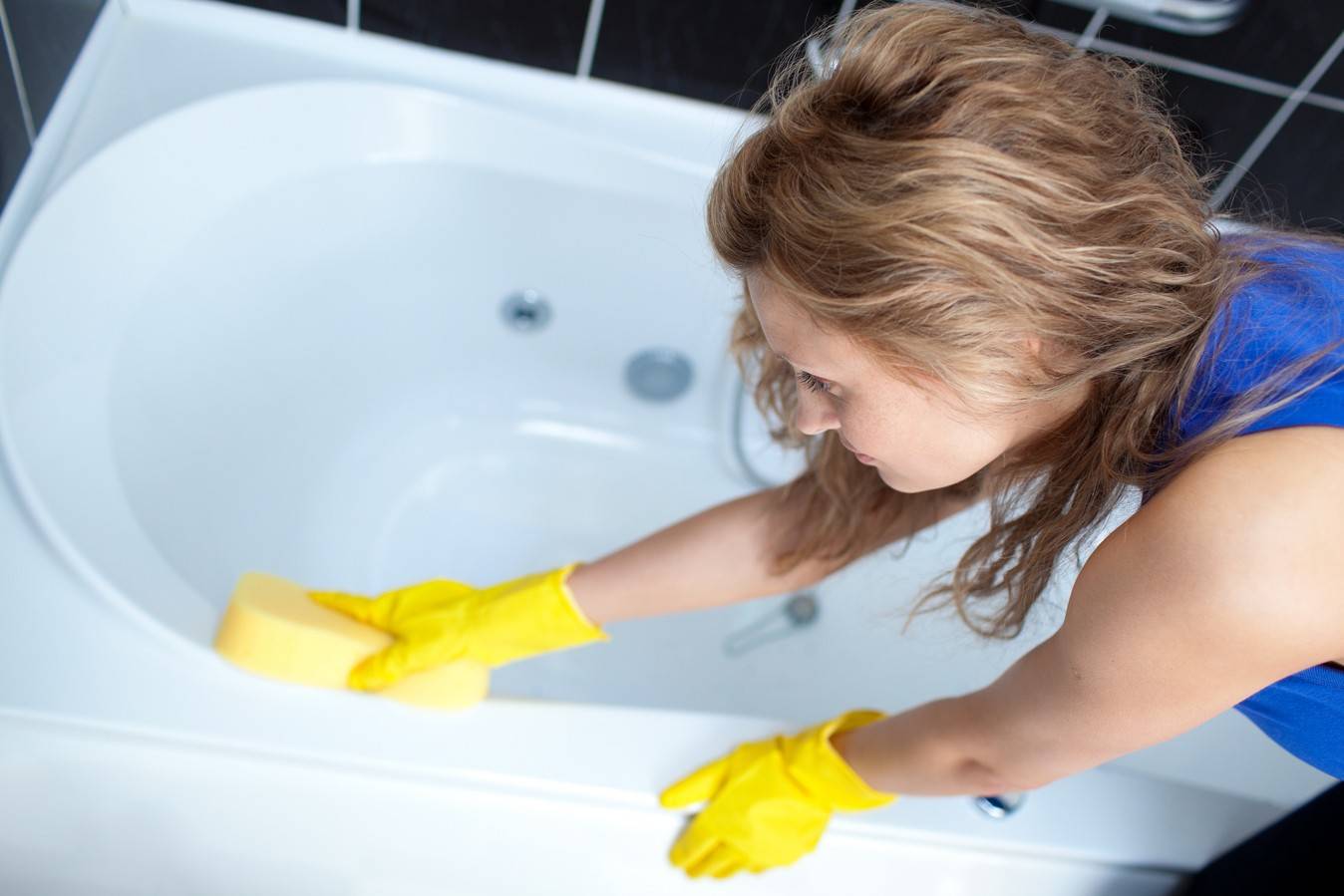 Чем лучше чистить акриловую ванну: сода и другие эффективные средства