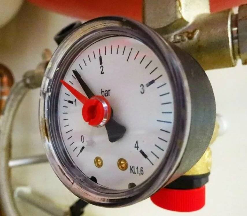 Почему в газовом котле падает давление
главная