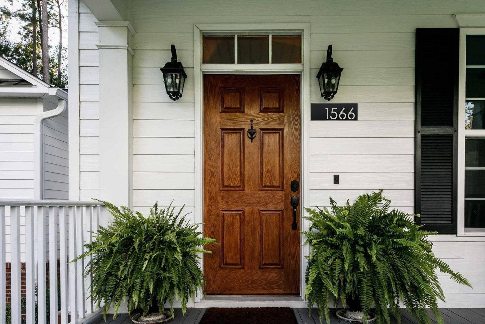 Как правильно выбрать входную дверь в частный дом или квартиру