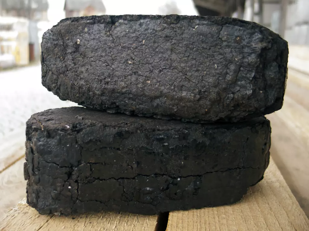 Угольный брикет: что это такое, какое сырье применяется. описание производственного процесса, изготовление своими руками :: businessman.ru