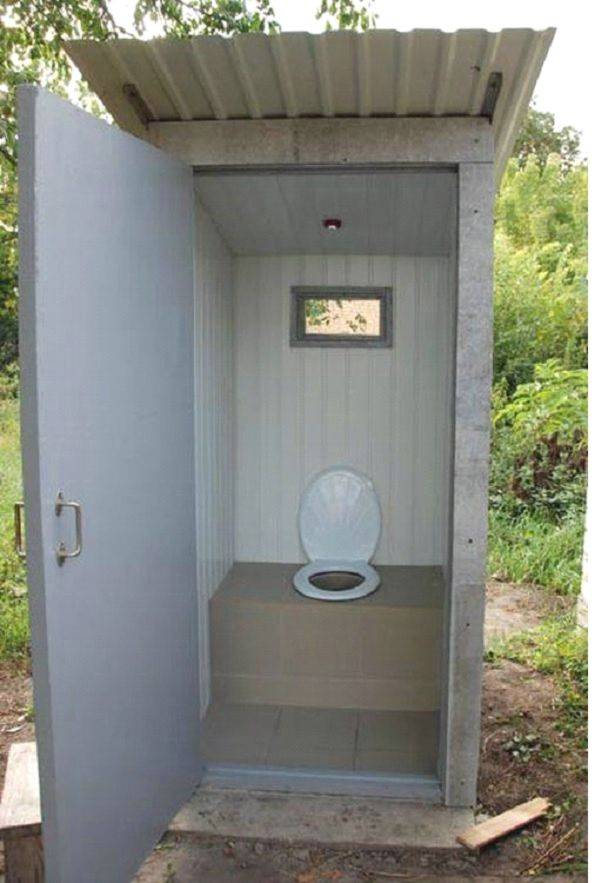 Теплый туалет в деревенском доме своими руками. коммуникации