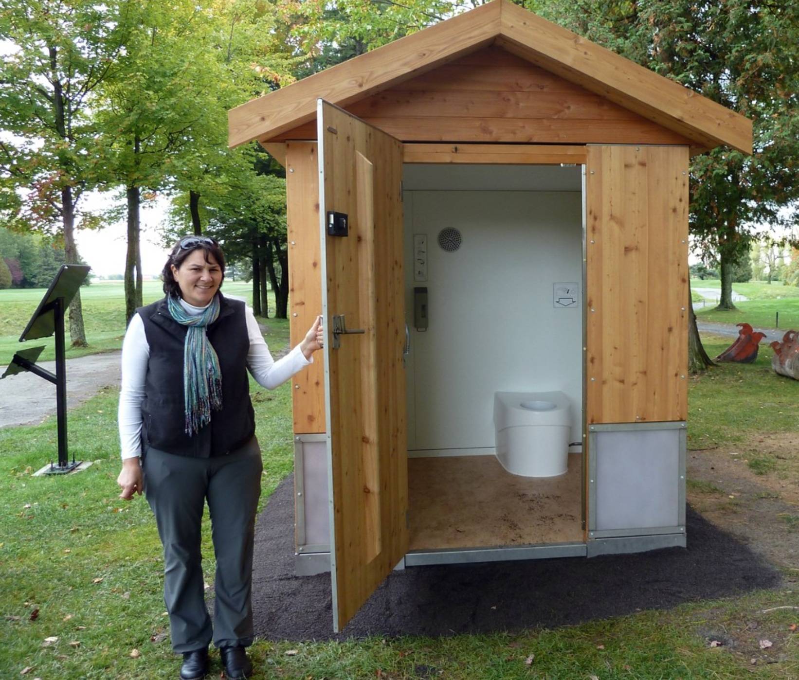 Как самостоятельно пристроить душ и туалет к деревянному домику на даче