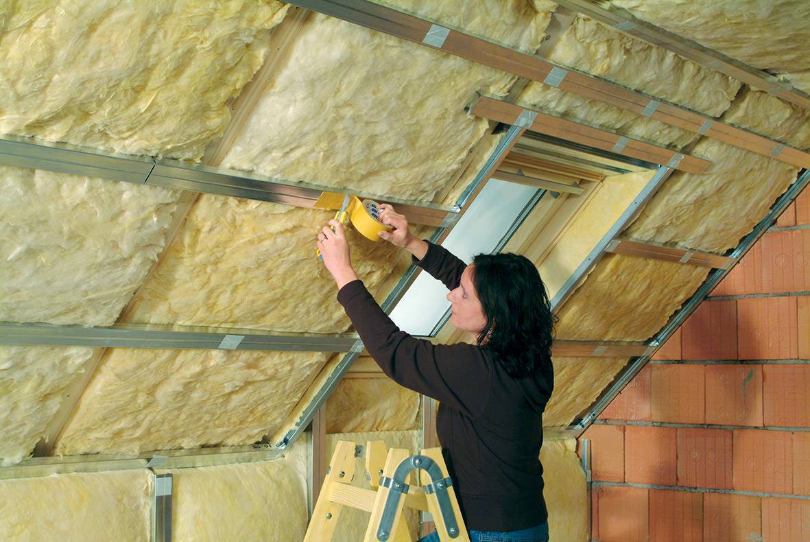 Как утеплить крышу дома изнутри своими руками - технология работы