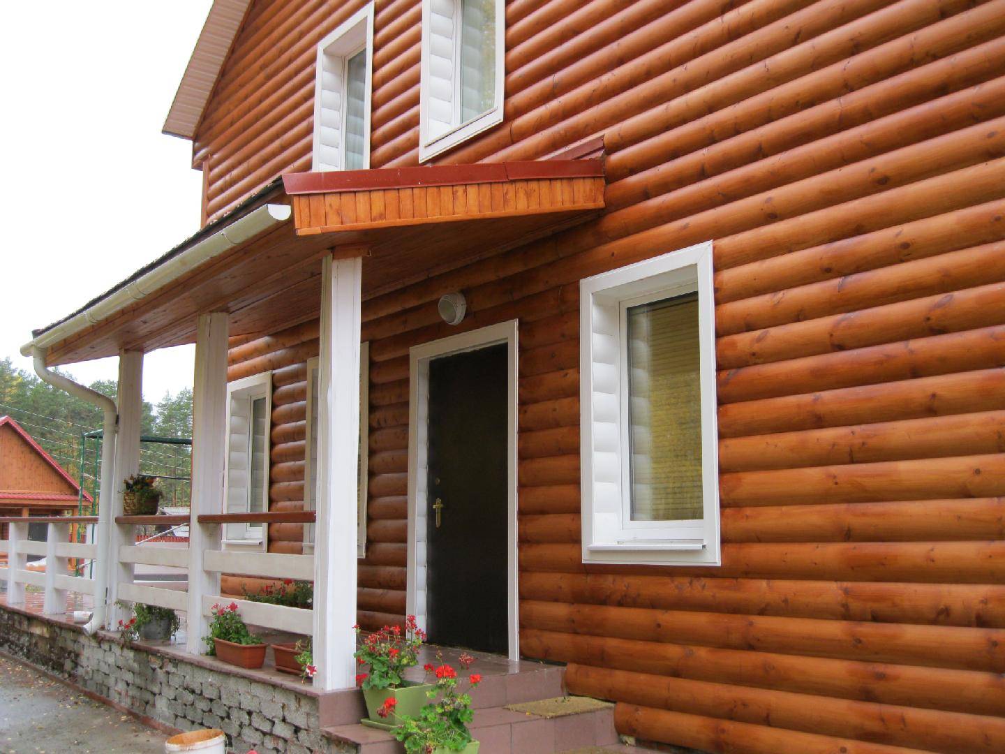 Чем лучше обшить деревянный дом снаружи красиво и недорого, фото