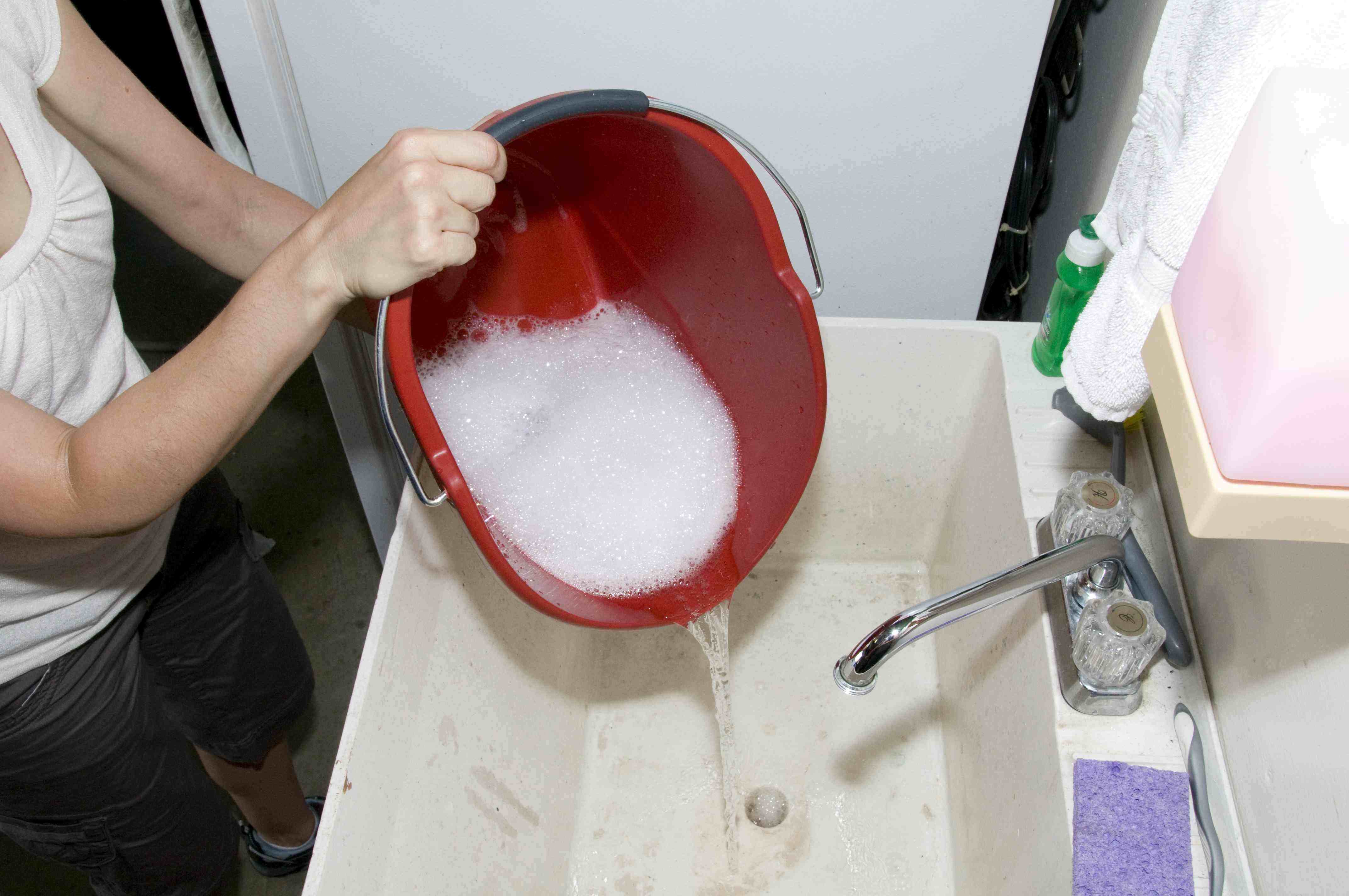 Что растворяет жир: чем прочистить канализационные трубы в частном доме, септик